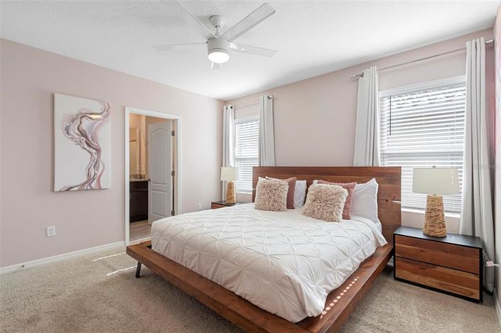 Image No.26-5 Bed Property for sale