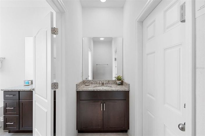 Image No.38-5 Bed Property for sale