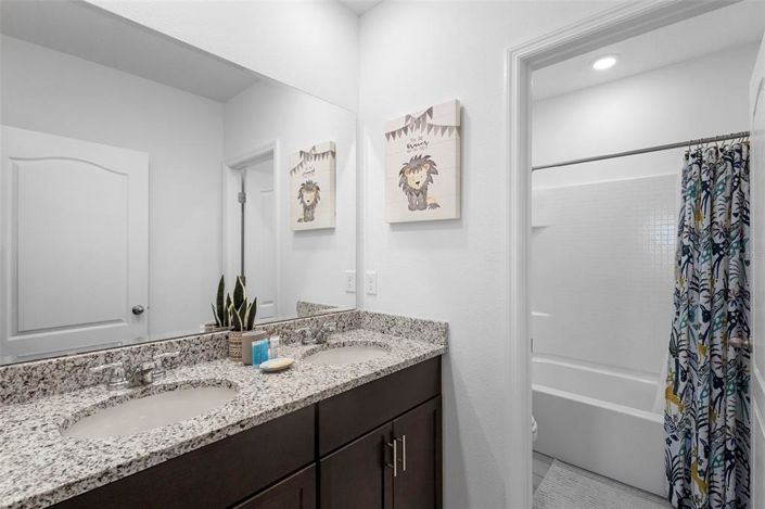 Image No.39-5 Bed Property for sale