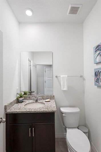 Image No.40-5 Bed Property for sale