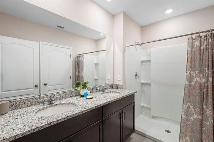 Image No.41-5 Bed Property for sale