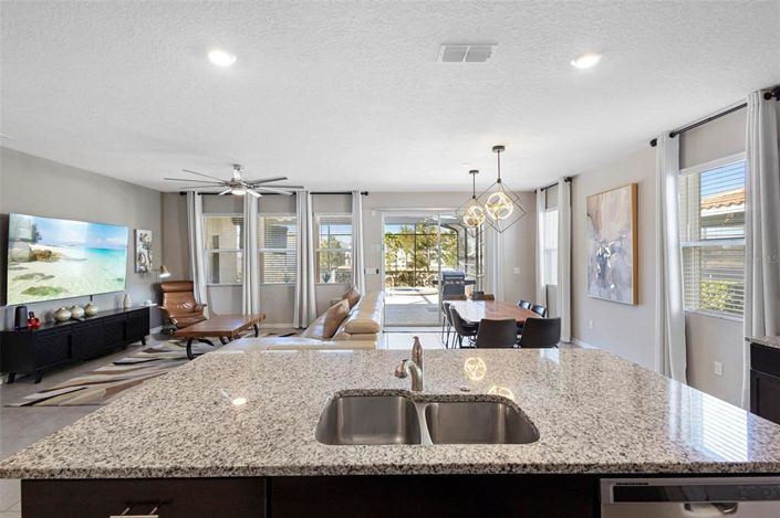 Image No.9-5 Bed Property for sale