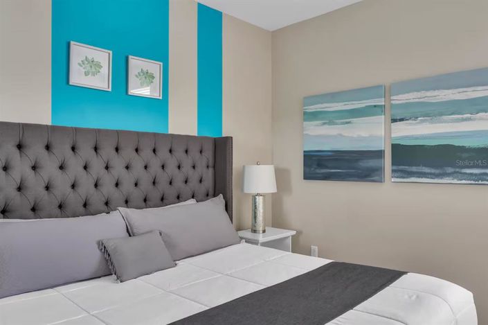 Image No.14-9 Bed Property for sale