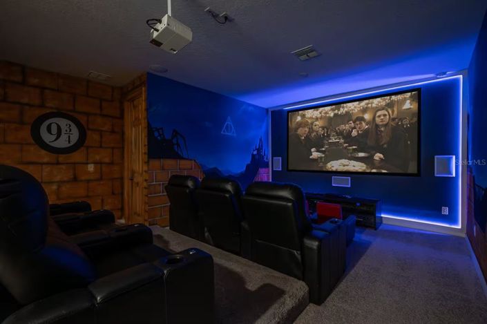 Image No.21-9 Bed Property for sale