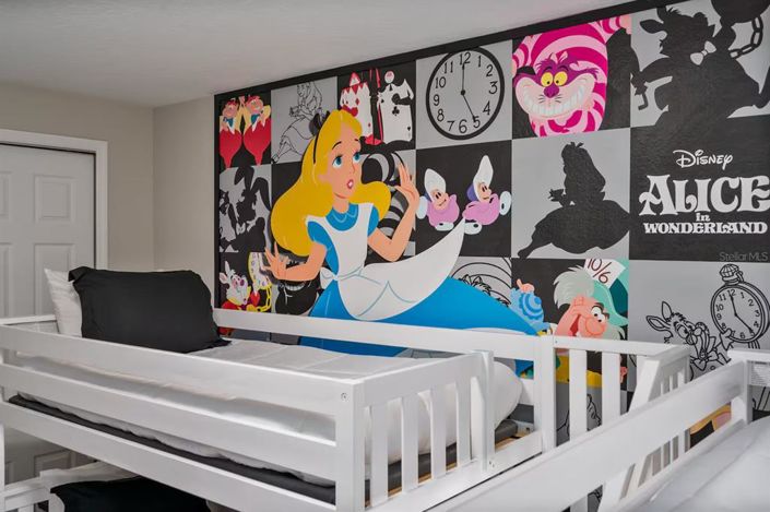 Image No.44-9 Bed Property for sale