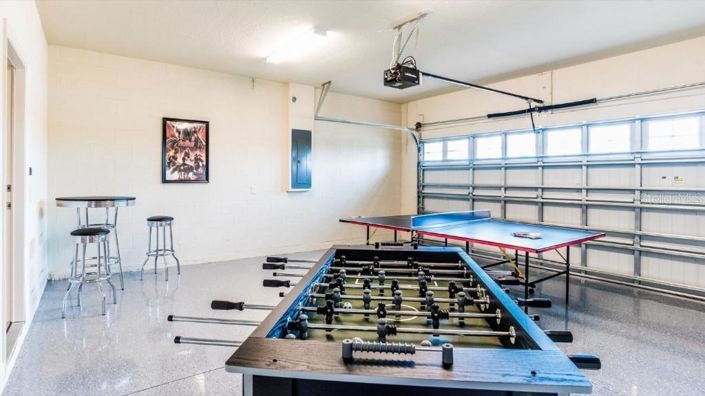 Image No.18-6 Bed Property for sale