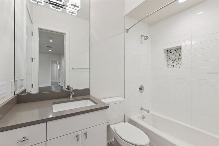 Image No.28-4 Bed Property for sale