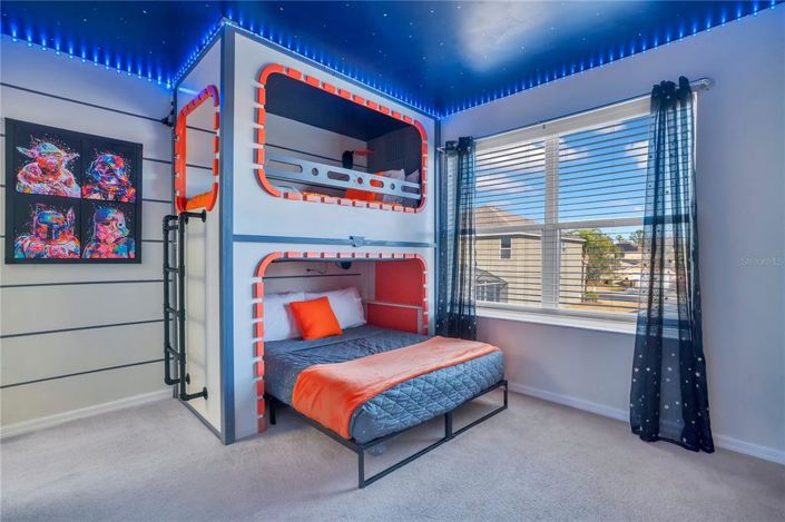 Image No.16-5 Bed Property for sale