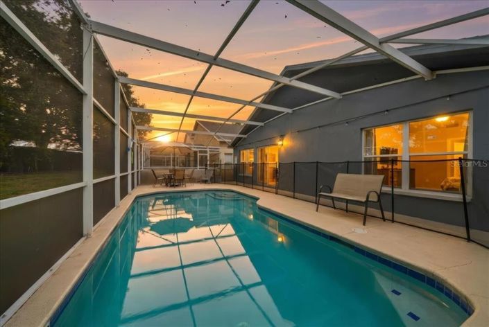 Image No.2-4 Bed Property for sale