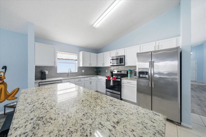 Image No.4-4 Bed Property for sale