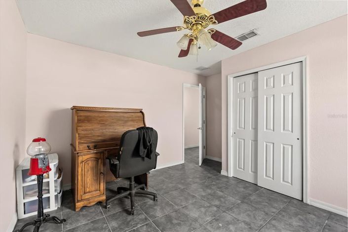 Image No.17-3 Bed Property for sale