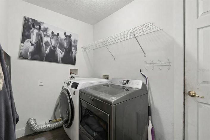 Image No.27-3 Bed Property for sale