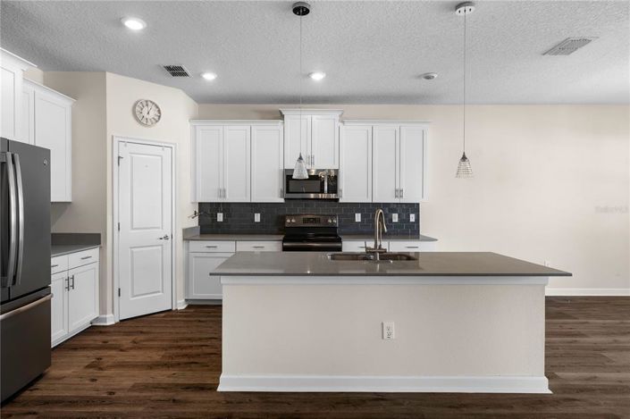 Image No.8-Propriété de 4 chambres à vendre à Kissimmee