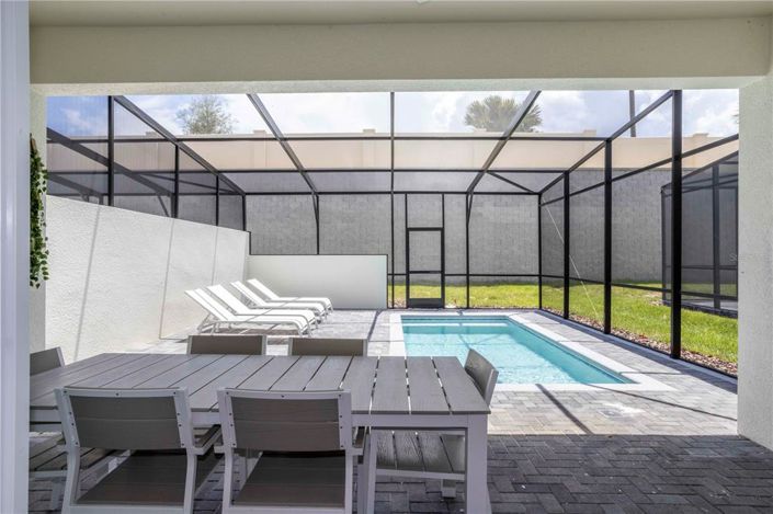 Image No.24-5 Bed Townhouse for sale