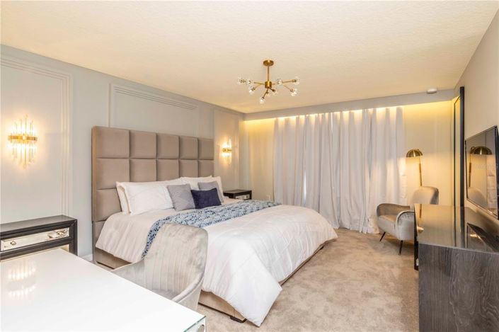 Image No.38-5 Bed Townhouse for sale