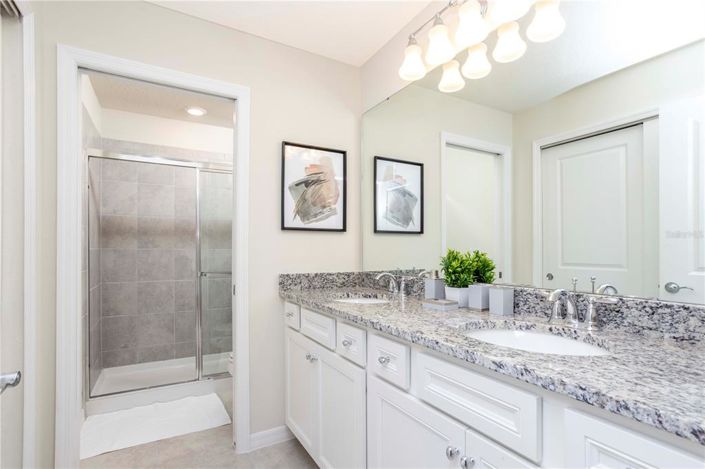 Image No.42-5 Bed Townhouse for sale