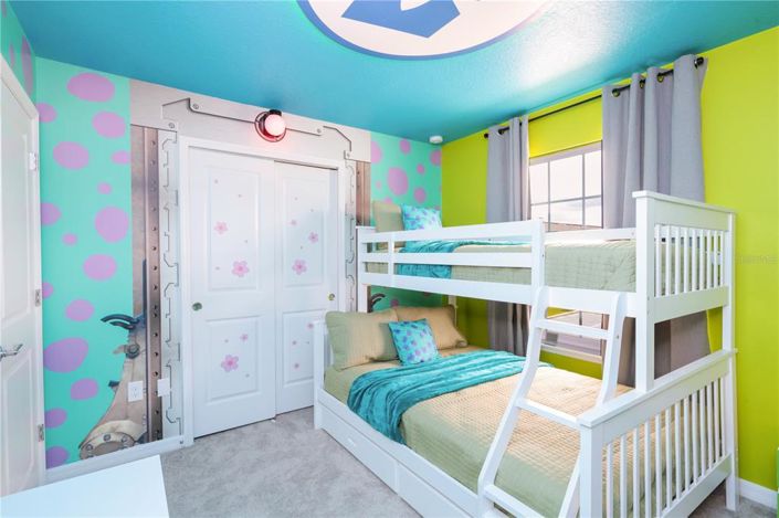 Image No.45-5 Bed Townhouse for sale