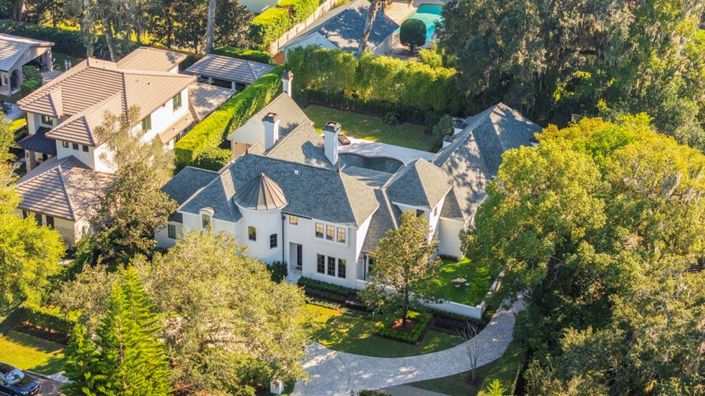 Image No.2-5 Bed Property for sale