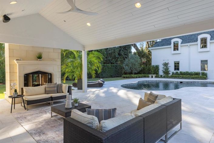 Image No.39-5 Bed Property for sale