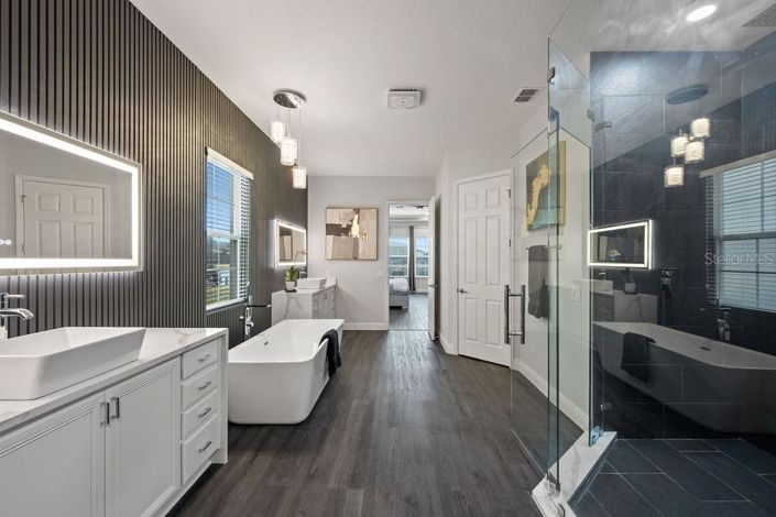 Image No.18-5 Bed Property for sale