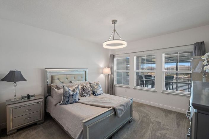 Image No.27-5 Bed Property for sale