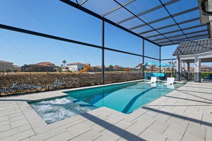 Image No.38-5 Bed Property for sale