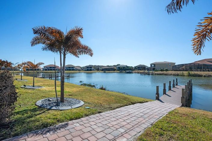 Image No.40-5 Bed Property for sale