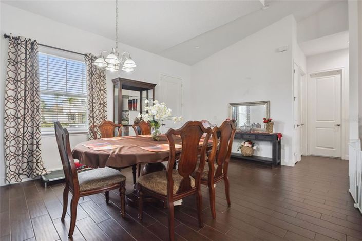 Image No.6-Propriété de 4 chambres à vendre à Kissimmee