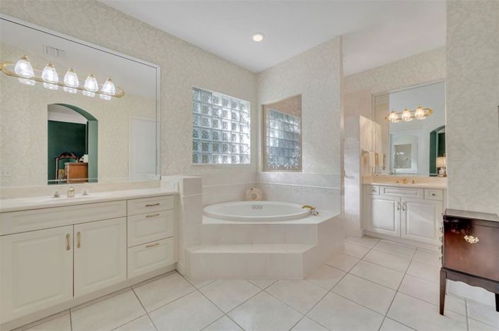 Image No.21-3 Bed Property for sale