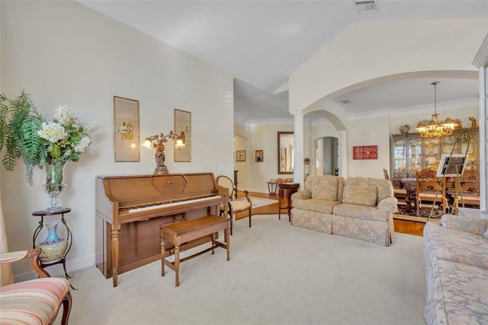 Image No.6-3 Bed Property for sale