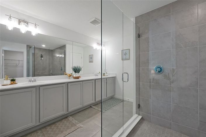 Image No.37-3 Bed Townhouse for sale