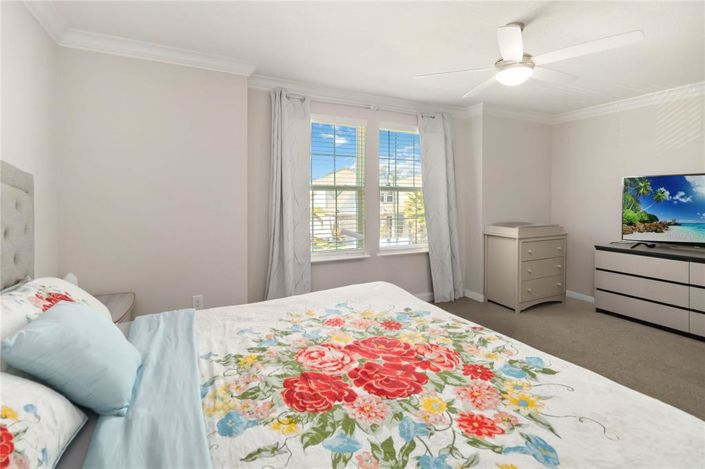 Image No.16-4 Bed Property for sale