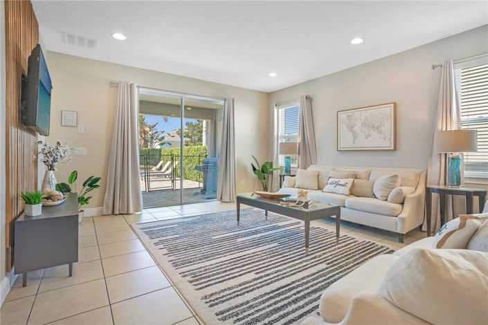 Image No.19-10 Bed Property for sale