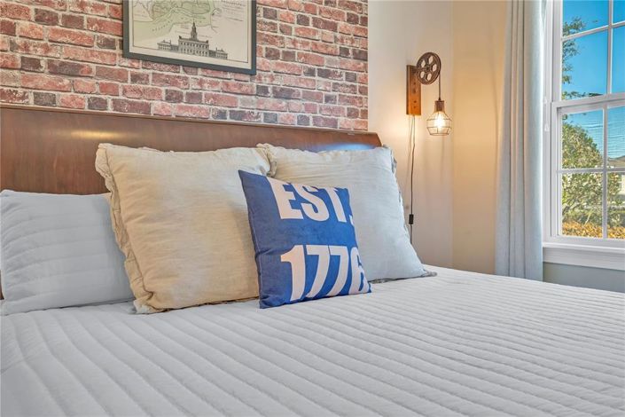 Image No.30-10 Bed Property for sale