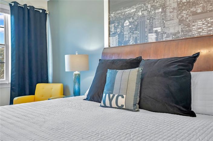 Image No.42-10 Bed Property for sale