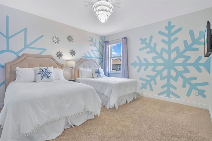 Image No.48-10 Bed Property for sale