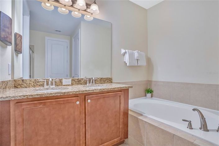 Image No.51-10 Bed Property for sale