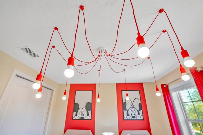 Image No.55-10 Bed Property for sale