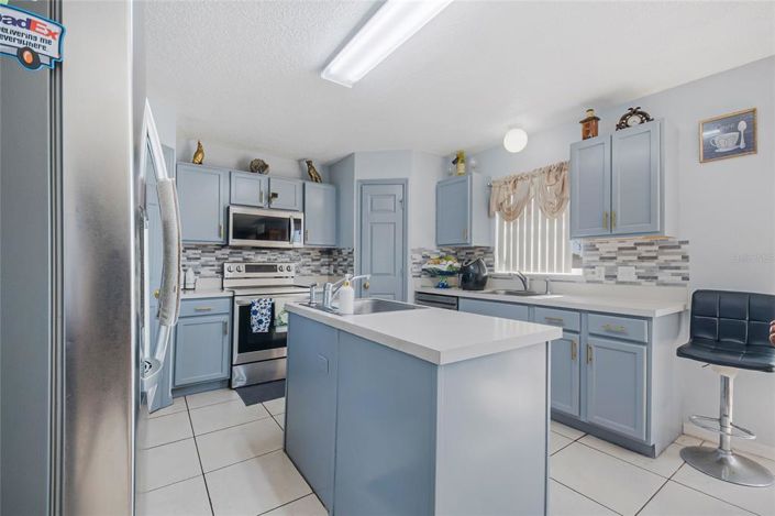 Image No.12-4 Bed Property for sale