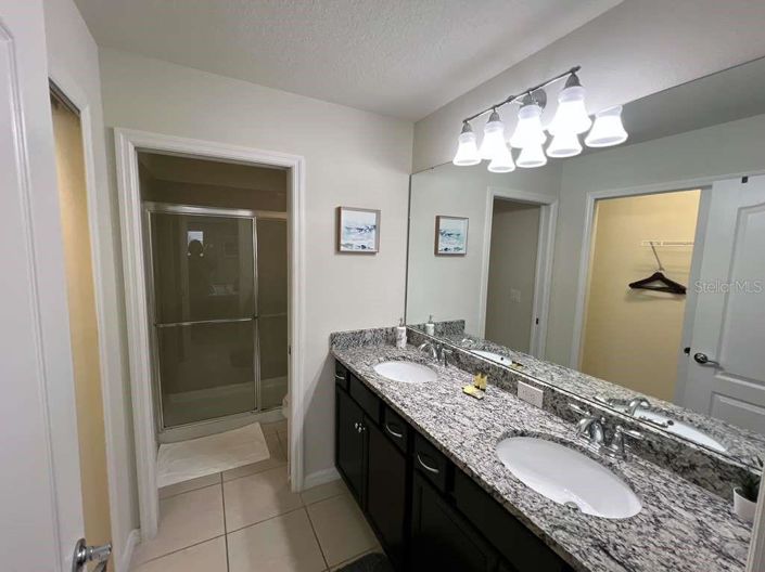 Image No.19-5 Bed Townhouse for sale