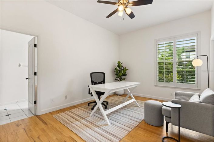 Image No.28-5 Bed Property for sale