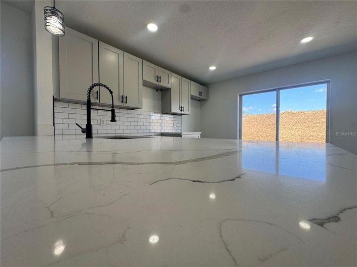 Image No.10-4 Bed Property for sale