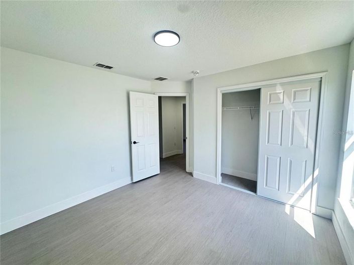 Image No.28-4 Bed Property for sale