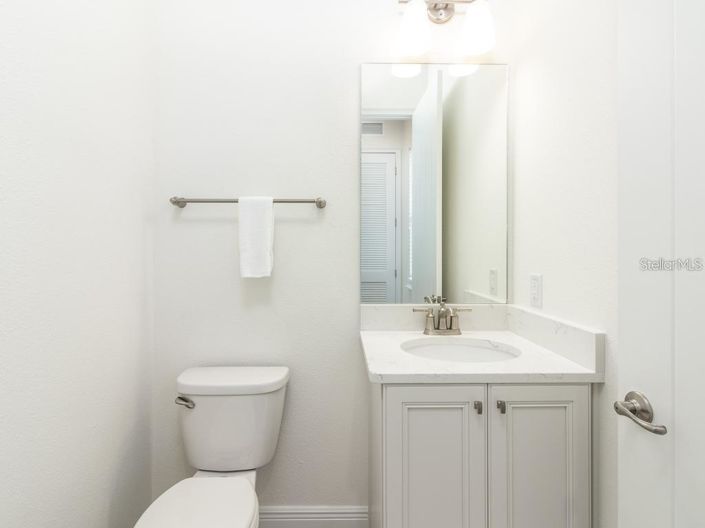 Image No.12-2 Bed Property for sale