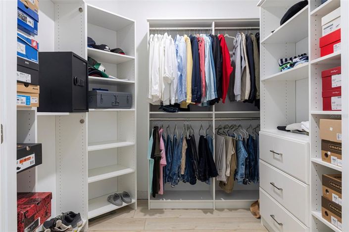 Image No.42-4 Bed Property for sale