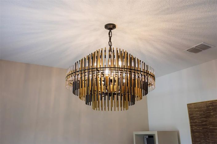 Image No.8-4 Bed Property for sale