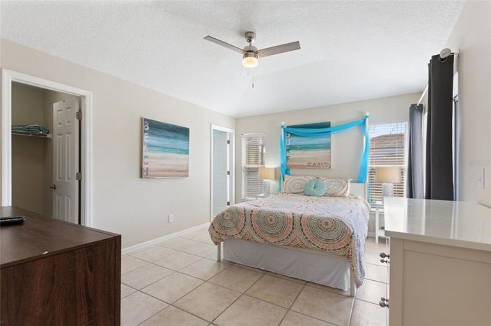 Image No.23-4 Bed Property for sale