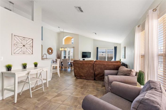 Image No.3-4 Bed Property for sale