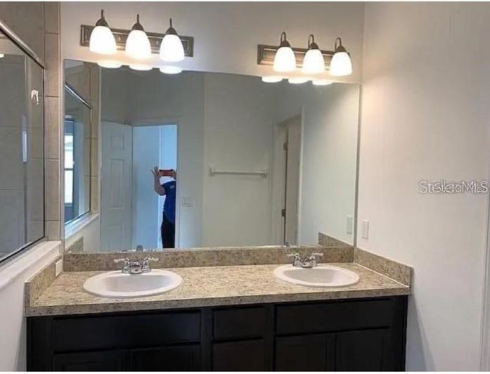 Image No.7-5 Bed Property for sale