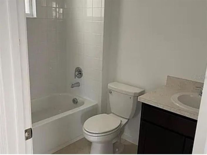 Image No.9-5 Bed Property for sale